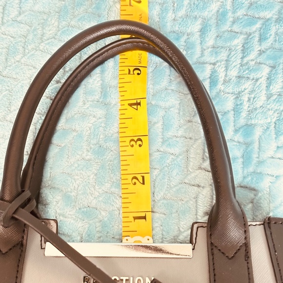 Kenneth Cole Reaction Handbag/Small Tote Gray, Black & White w/Flower tag. - Picture 13 of 16